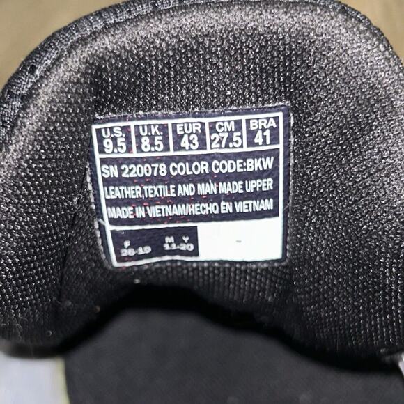 Skechers Men's US Size 9.5 GoRun Ultra Go Black White Running Sneaker Shoes - Picture 12 of 12